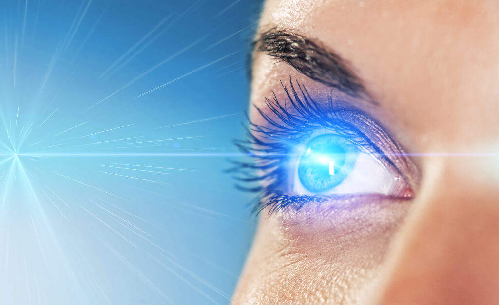 Choosing a Qualified Custom Wavefront LASIK Surgeon