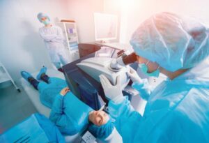 IntraLase Femtosecond Laser : Working, Benefits and More